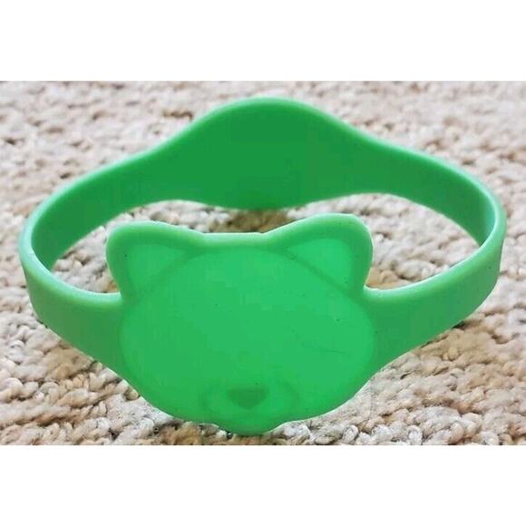 Baby Bottle Labels for Daycare - 6 Multi-Colored Panda-Shaped Silicone Labels - Picture 5 of 11